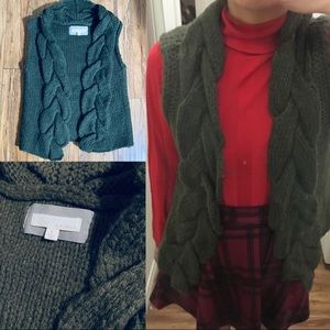 Kaisely Braided Collar Knit Open Sweater Vest